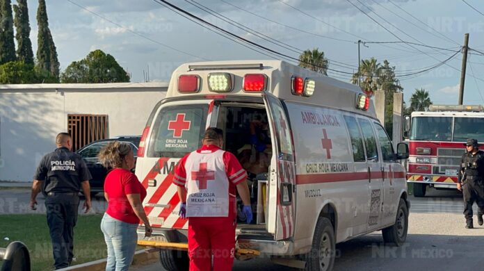 Un hombre de 86 años sufrió quemaduras de segundo grado tras un flamazo mientras utilizaba un concentrador de oxígeno en el Barrio El Panteón, en Múzquiz.